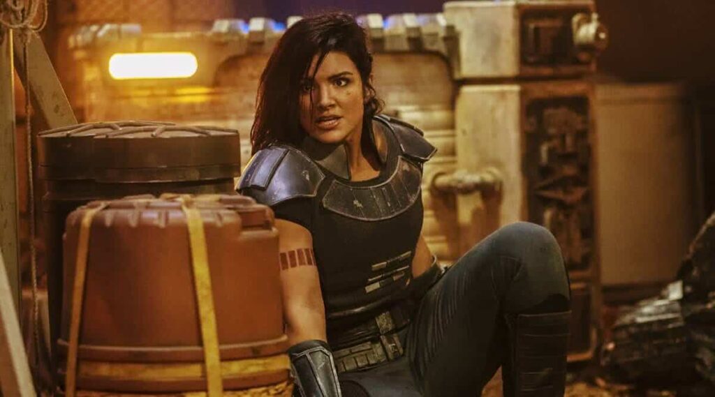 Atriz de O Mandaloriano vira alvo dos fãs que pedem sua demissão da série Cara Dune (Gina Carano) em O Mandaloriano