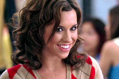 Autora explica como criou ‘barro’, principal bordão de Meninas Malvadas Gretchen (Lacey Chabert) em Meninas Malvadas