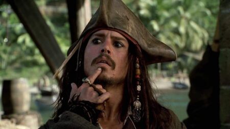 Johnny Depp realmente tentou retirar Amber Heard de produção da Warner? Saiba mais Jack Sparrow (Johnny Depp) em Piratas do Caribe