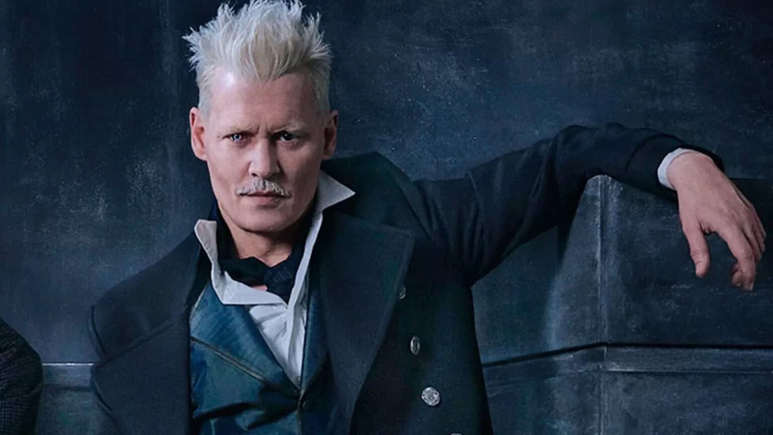 Johnny Depp ainda receberá salário mesmo não estando em Animais Fantásticos 3 Grindewald (Johnny Depp) em Animais Fantásticos e Onde Habitam(Reprodução)