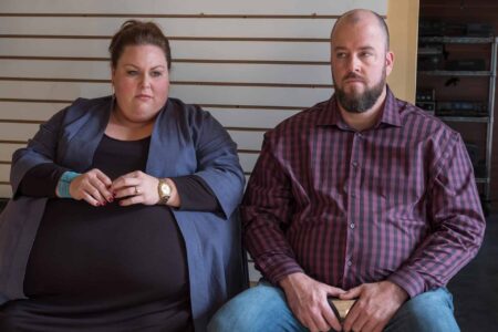 Kate (Chrissy Metz) e Toby (Chris Sullivan) em This is Us