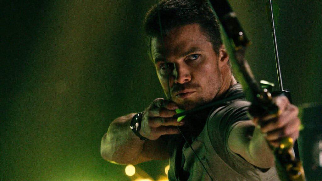 Oliver Queen (Stephen Amell) em Arrow