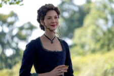 Claire (Caitriona Balfe) em Outlander: (Reprodução)