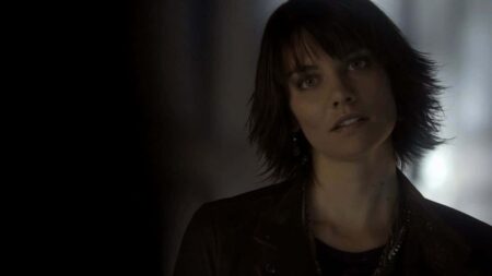 Saiba quem foi a atriz que rejeitou o papel de Rose em The Vampire Diaries Rose (Lauren Elizabeth Cohan) The Vampire Diaries (Reprodução)