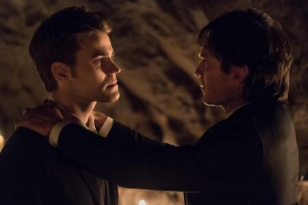 Stefan (Paul Wesley) e Damon (Ian Somerhalder) em The Vampire Diaries (Reprodução)