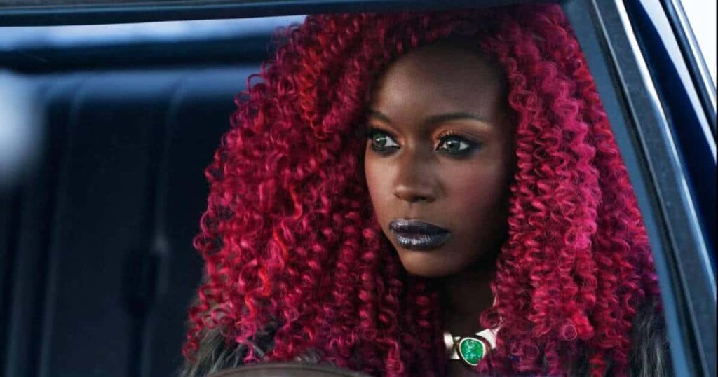 Protagonista de Titãs revela racismo nos bastidores: “Invisível” Anna Diop como Estelar em Titãs (Reprodução / DC)