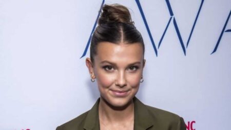 Millie Bobby Brown chora ao contar sobre assédio de fã Millie Bobby Brown (Divulgação)