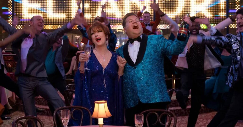 Atuação de James Corden em A Festa de Formatura gera polêmica entre os críticos A Festa de Formatura (Divulgação / Netflix)