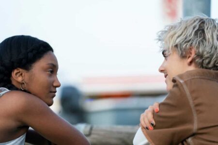 Luca Guadagnino comenta planos para a segunda temporada de We Are Who We Are Jack Dylan Grazer e Jordan Seamon em We Are Who We Are (Divulgação / HBO)