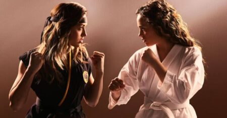 Peyton List e Mary Mouser em Cobra Kai (Divulgação / Netflix)