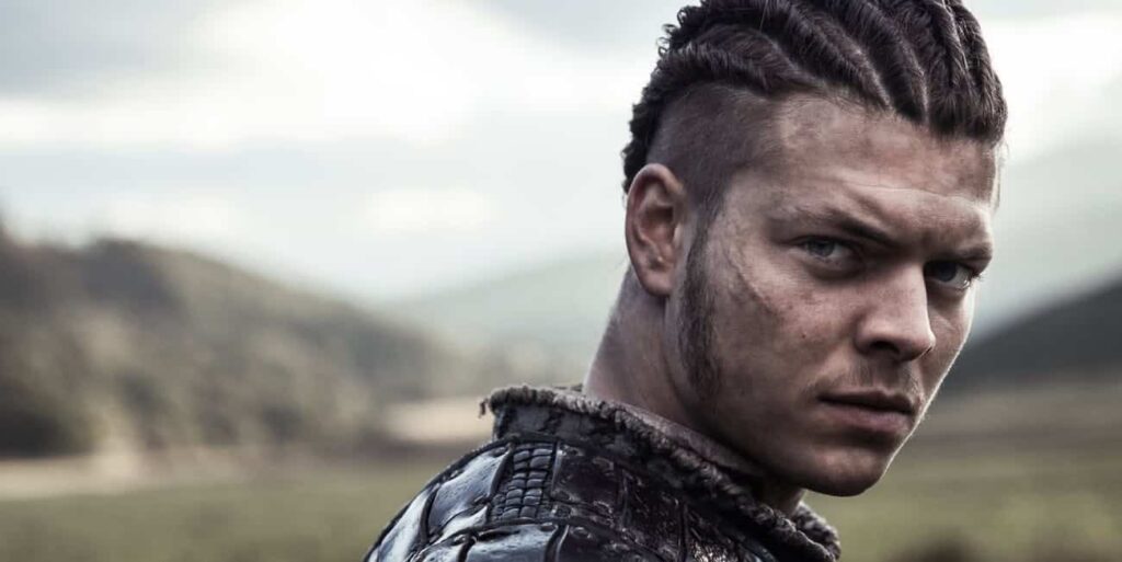 Vikings: showrunner explica por que Ivar é tão violento e cruel com a própria família Vikings