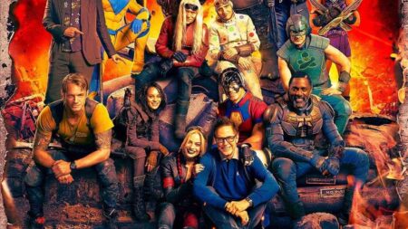 Warner Bros. planeja mais séries spin-offs para os seus filmes da DC James Gunn junto ao elenco de O Esquadrão Suicida (Foto: Divulgação)