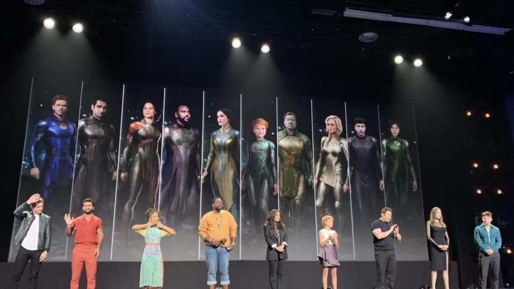 Estrela de Os Eternos diz que Marvel a proibiu de ler roteiro; entenda Elenco de Eternos (Divulgação / Marvel)