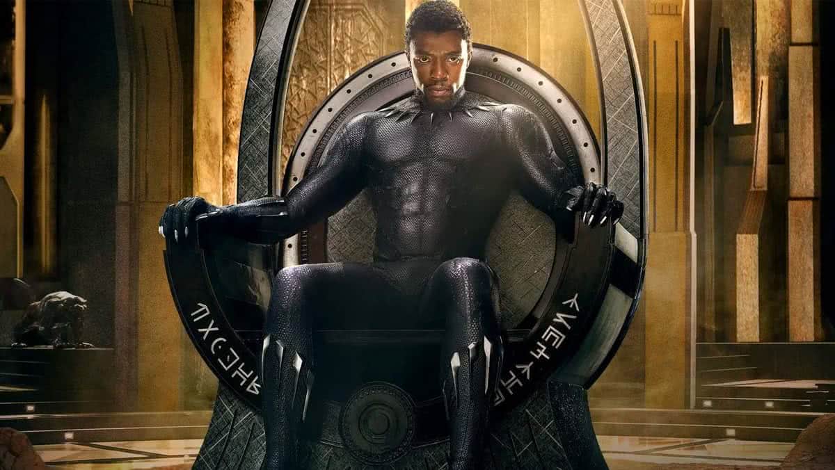 Chadwick Boseman em Pantera Negra (Divulgação/Marvel)