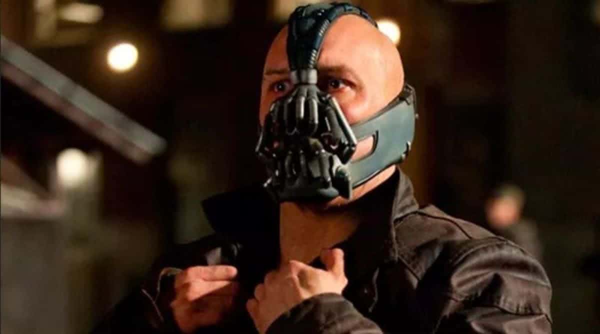 Tom Hardy como Bane em Batman: O Cavaleiro das Trevas Ressurge (Reprodução / DC)