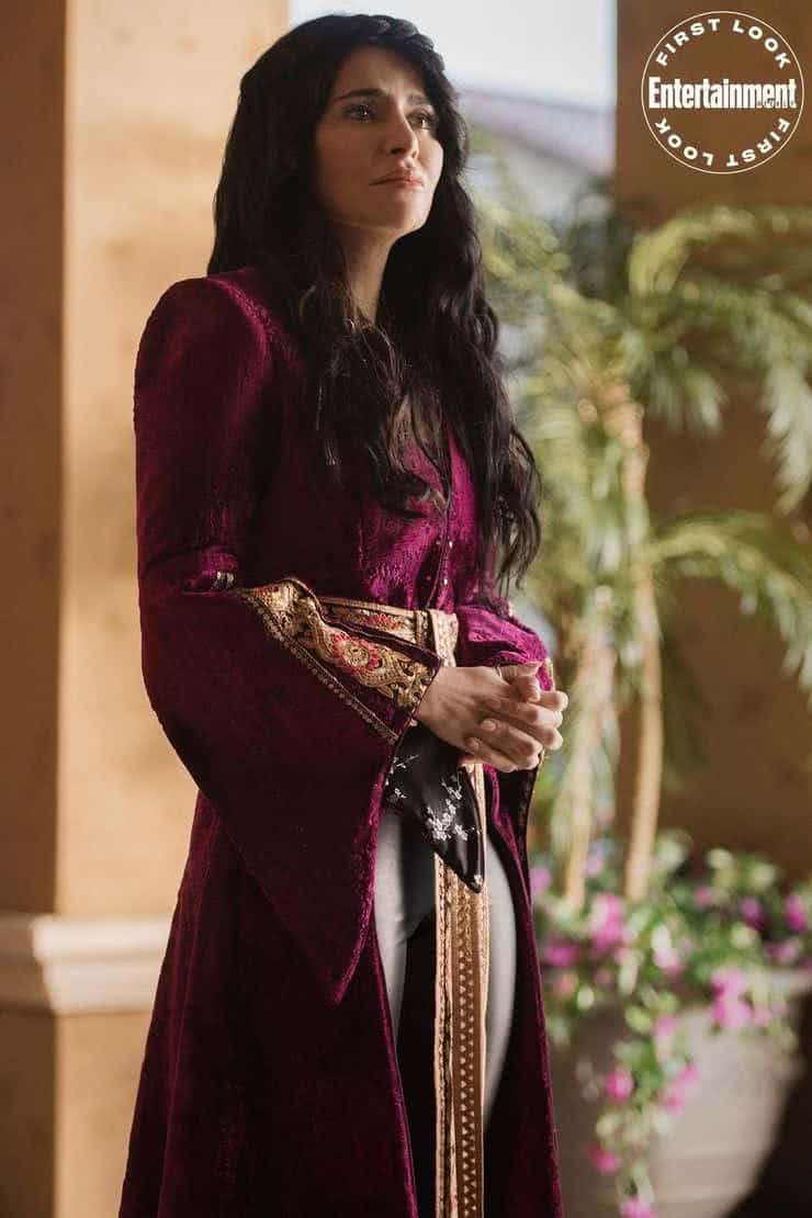 Shivaani Ghai como Safiyah Sohail em Batwoman (Divulgação / The CW)