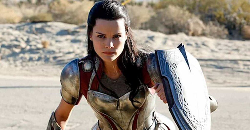 Atriz de Thor deixa mensagem estranha sobre Lady Sif em novo filme e atiça fãs Jaimie Alexander como Lady Sif em Thor (Reprodução / Marvel)