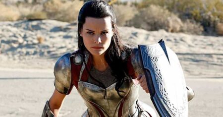 Atriz de Thor deixa mensagem estranha sobre Lady Sif em novo filme e atiça fãs Jaimie Alexander como Lady Sif em Thor (Reprodução / Marvel)