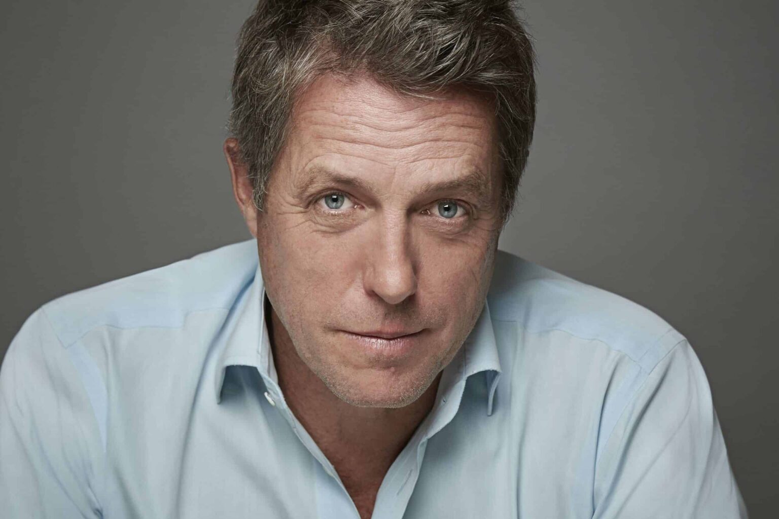 Hugh Grant interpretará Zeus em série da Netflix Hugh Grant