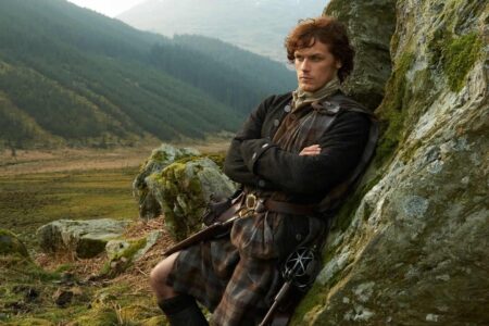Jamie Fraser (Sam Heughan) em Outlander (Reprodução)