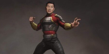 Simu Liu em arte de fã já com o figurino de Shang-Chi visto nos quadrinhos