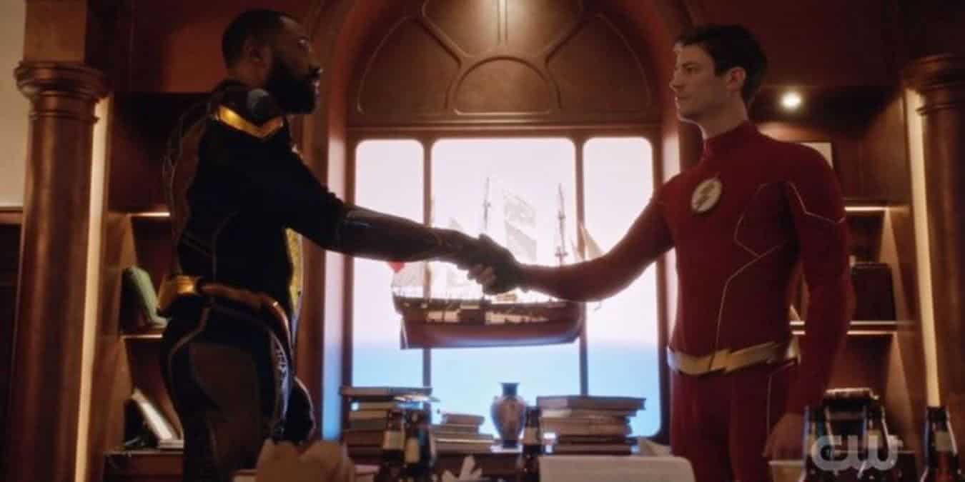 Raio Negro e The Flash (Reprodução / The CW)
