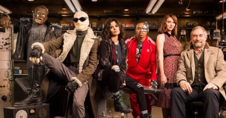 Riley Shanahan como o Homem-Robô, Diane Guerrero como Crazy Jane, Matthew Bomer o como Homem-Negativo, Joivan Wade como Victor Stone, April Bowlby como a Mulher-Elástica e Timothy Dalton como o Chefe em Patrulha do Destino