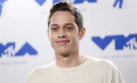 Após ameaças de Kanye West, astro de O Esquadrão Suicida passa a andar com seguranças Pete Davidson (Reprodução)