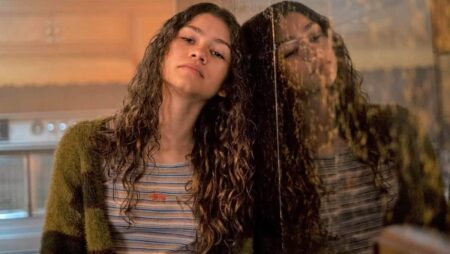Final de Euphoria vai ser cheio de esperança, diz Zendaya Zendaya como Rue em Euphoria