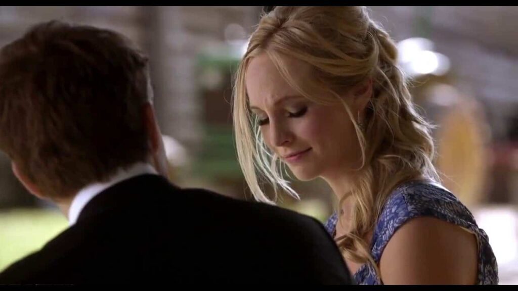 Caroline (Candice Accola) em The Vampire Diaries: (Reprodução)