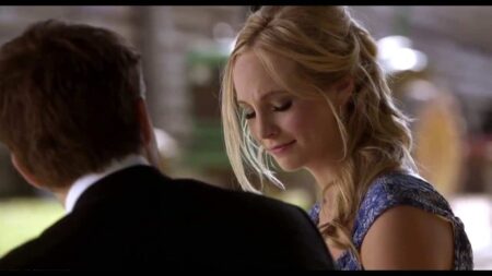 Caroline (Candice Accola) em The Vampire Diaries: (Reprodução)
