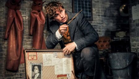 Animais Fantásticos não terá novo filme, confirma Eddie Redmayne Eddie Redmayne como Newt Scamander em Animais Fantásticos: Os Crimes de Grindelwald (Foto: Divulgação)