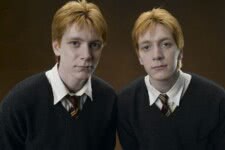 Fred e George (James Phelps e Oliver Phelps) em Harry Potter (Divulgação)