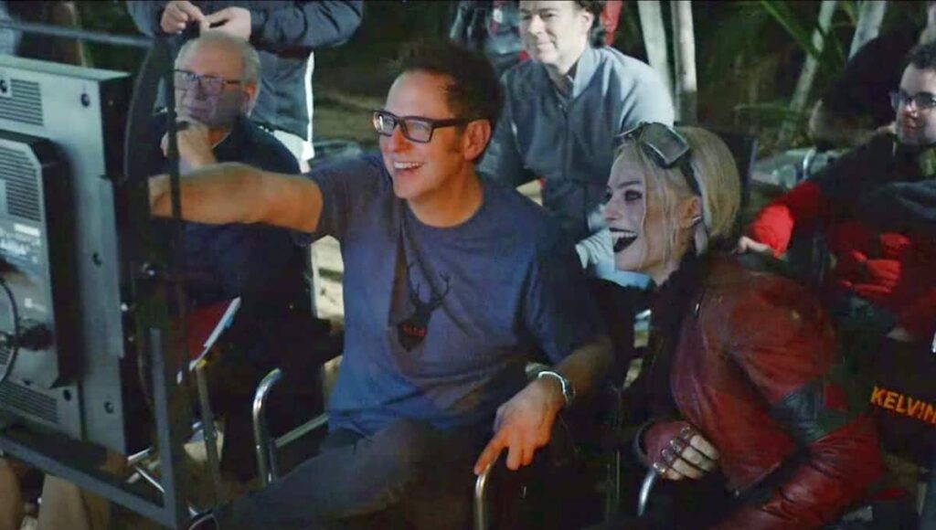 James Gunn e Margot Robbie juntos no set de O Esquadrao Suicida 1
