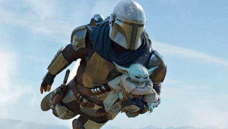 The Mandalorian surpreende e abocanha indicação mais cobiçada do Globo de Ouro O mandaloriano e Baby Yoda em cena — Foto: Divulgação / Disney+
