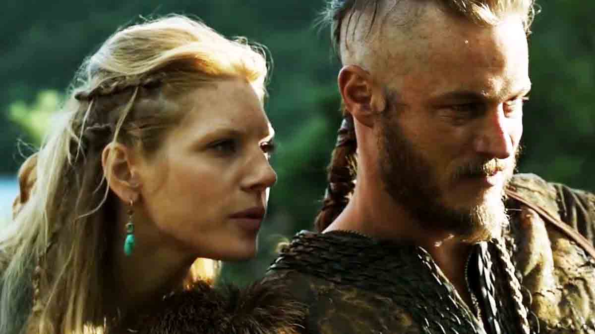 Ragnar (Travis Fimmel) e Lagertha (Katheryn Winnick) em Vikings (Reprodução)