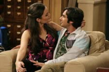 Raj (Kunal Nayyar) e Abby (Danica McKellar) em The Big Bang Theory (Reprodução)