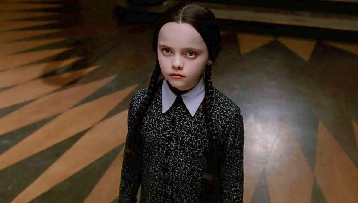 Wandinha vivida por Christina Ricci no filme A Família Addams (Foto / Reprodução)