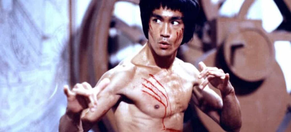 Título original de Operação Dragão está escondido na luta final Bruce Lee em Operação Dragão (Reprodução)