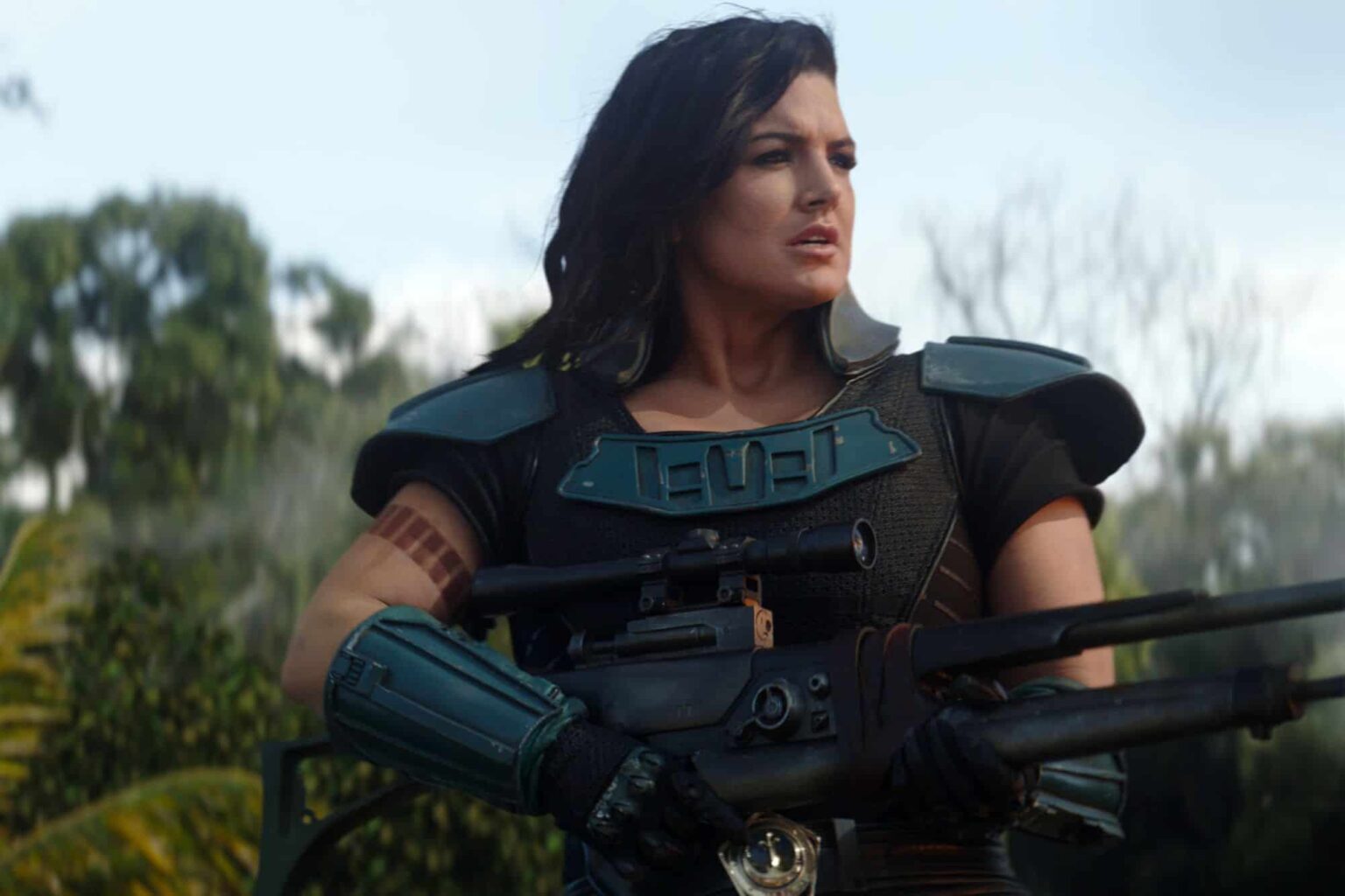 Gina Carano rebate jornalista que diz que ela estragou sua carreira Gina Carano