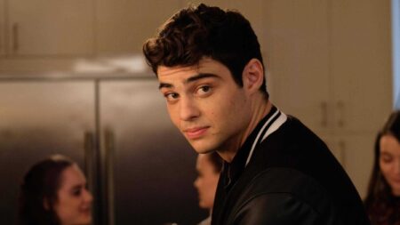 Noah Centineo como Peter Kavinsky em Para Todos os Garotos que Já Amei (Reprodução / Netfilx)