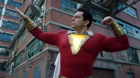 Shazam (Zachary Levi) em SHAZAM! (Reprodução / DC)