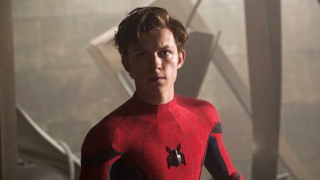 De volta à Sony, o Homem-Aranha ainda pode ter algum futuro? Peter Parker (Tom Holland) em Homem-Aranha: De Volta ao Lar (Reprodução / Marvel)
