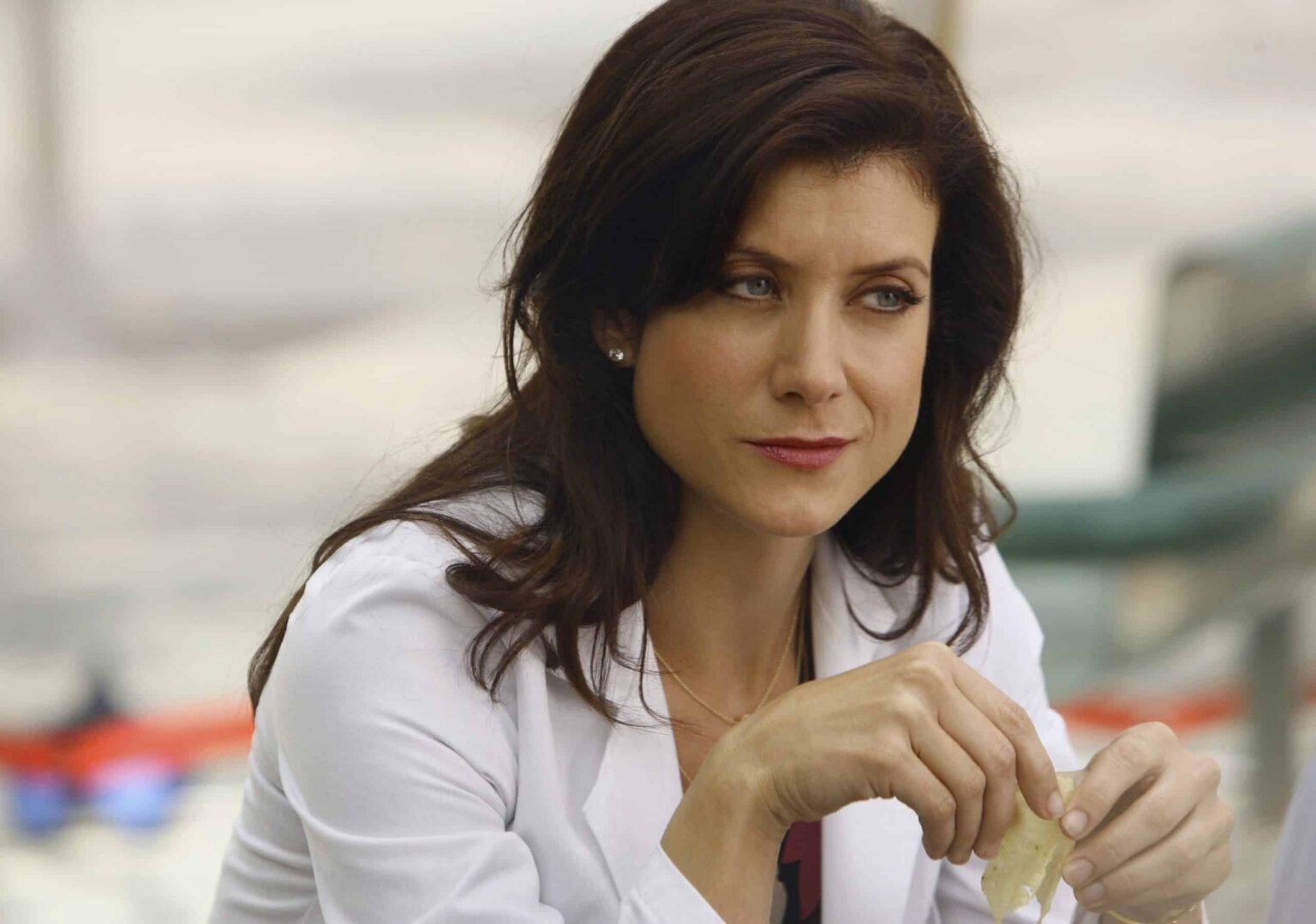 Kate Walsh volta para Grey’s Anatomy Addison Montgomery (Kate Walsh) em Grey's Anatomy (Reprodução)