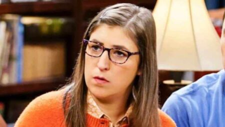 Amy Mayim Bialik em The Big Bang Theory Reproducao1