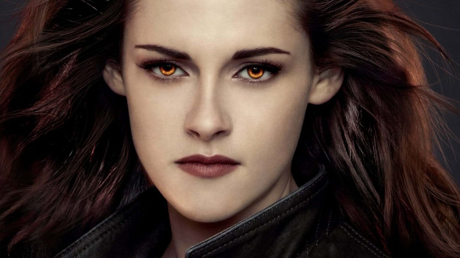 Primeira versão de Crepúsculo tinha Bella atirando em vampiros Bella Swan (Kristen Stewart) em A Saga Crepúsculo (Divulgação)