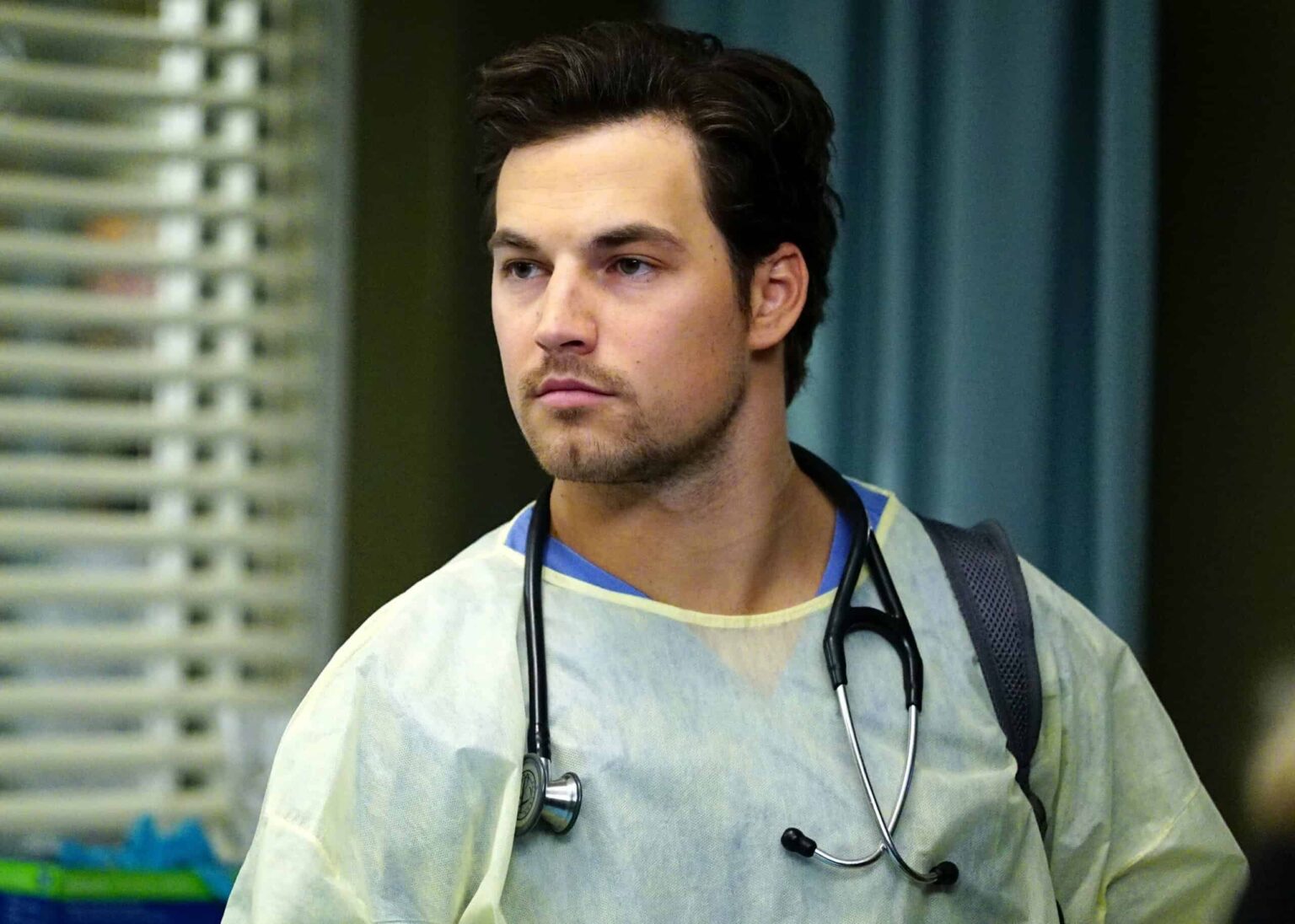 De Luca (Giacomo Gianniotti) em Grey's Anatomy