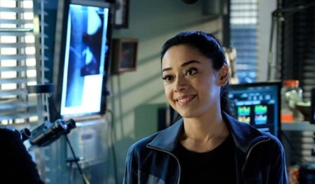 Ella Lopez (Aimee Garcia) em Lúcifer (Reprodução / Netflix)