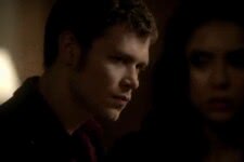 Klaus (Josephh Morgan) e Katherine (Nina Dobrev) em The Vampire Diaries (Reprodução) 2