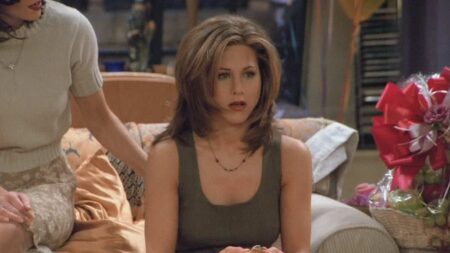 Friends: Jennifer Aniston é honesta sobre retorno do corte de cabelo ‘The Rachel’ Rachel (Jennifer Aniston) em Friends (Reprodução)